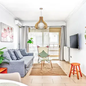 https://traveler-home-85sqr-next-to-center-free-parking.hotels-of-thessaloniki.com