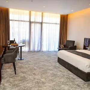 Monarch Otel Batum