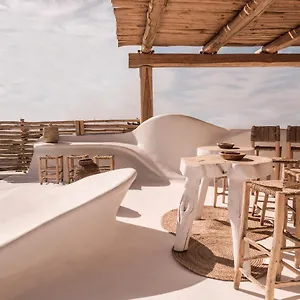 https://mycocoon-hostel-mykonos-kaminaki.hotels-in-mykonosisland.net